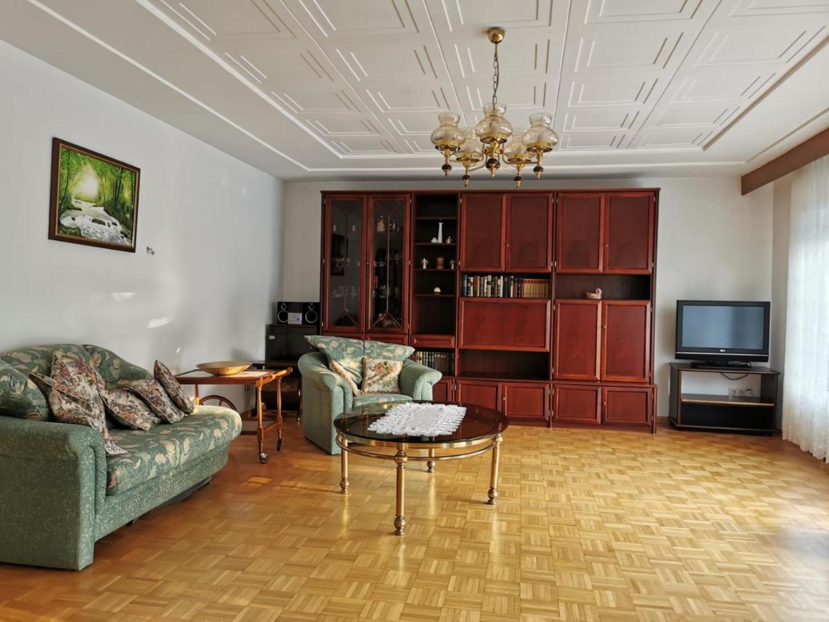 Ferienwohnung Mit Garten Пирмазенс Екстериор снимка