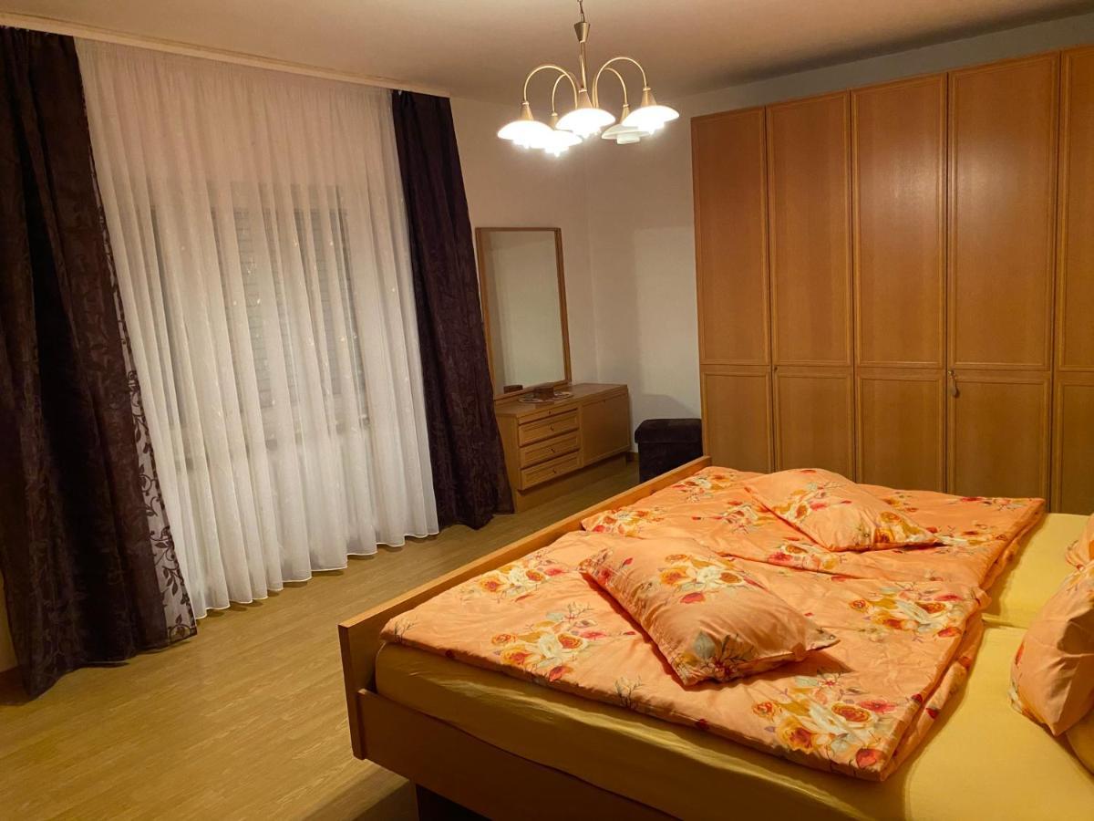 Ferienwohnung Mit Garten Пирмазенс Екстериор снимка