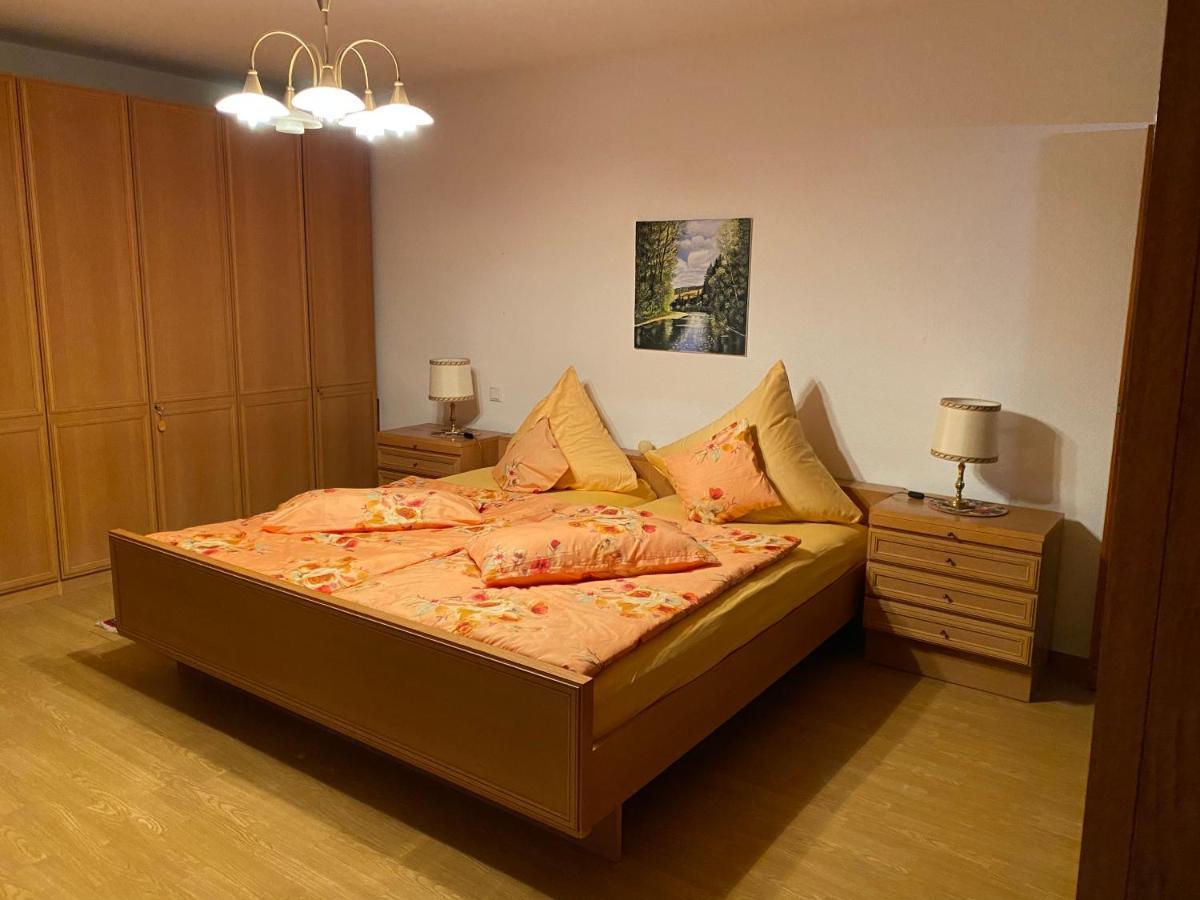 Ferienwohnung Mit Garten Пирмазенс Екстериор снимка